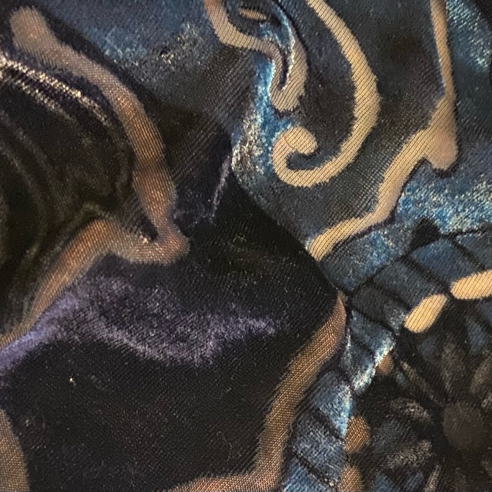 Scarf Velvet Devore Ornate Blue and Black Scarf Fine Silk Viscose Burnt Out NWOT - Picture 6 of 10